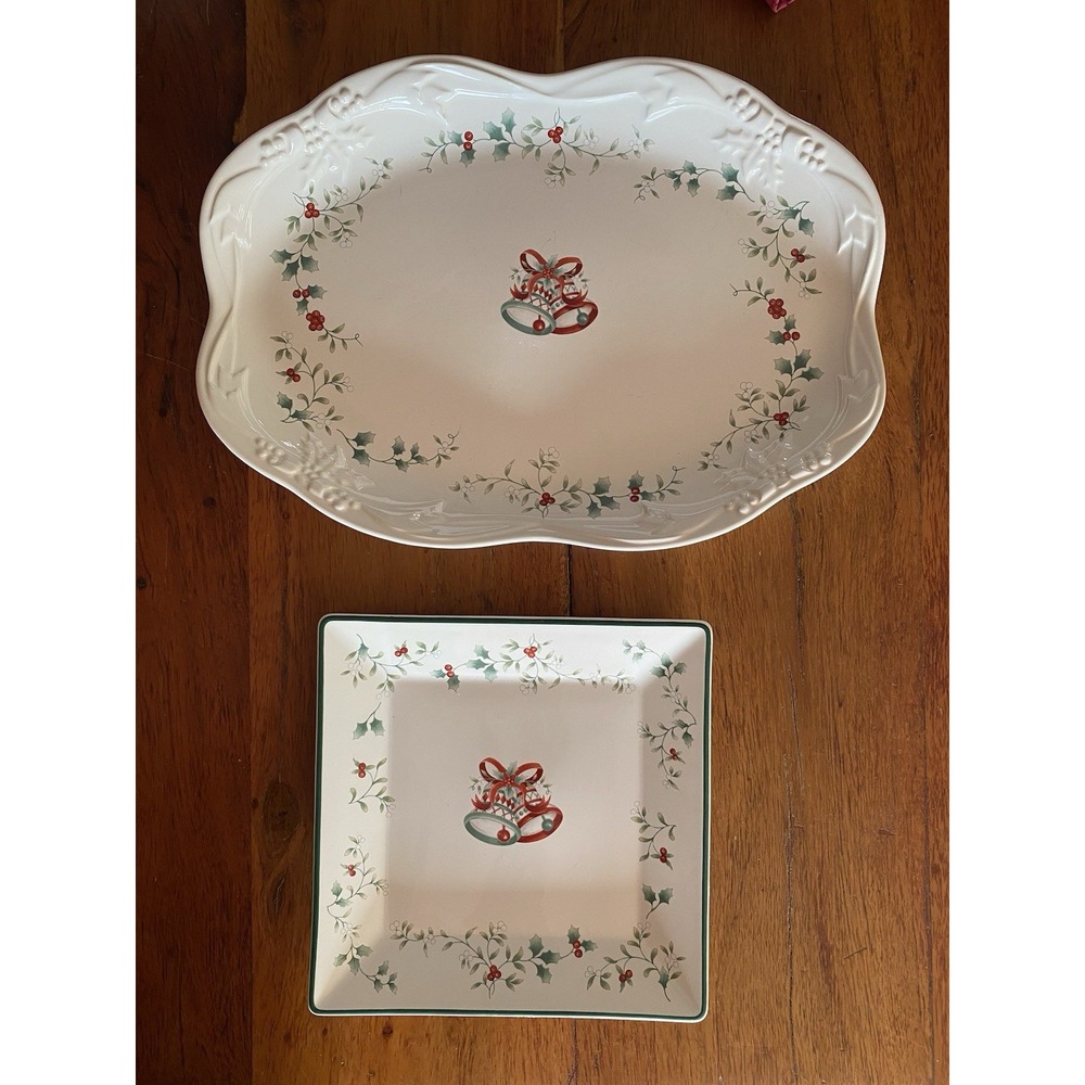 Vintage Pfaltzgraff Winterberry Christmas 14.5" Oval Serving Platter Stoneware